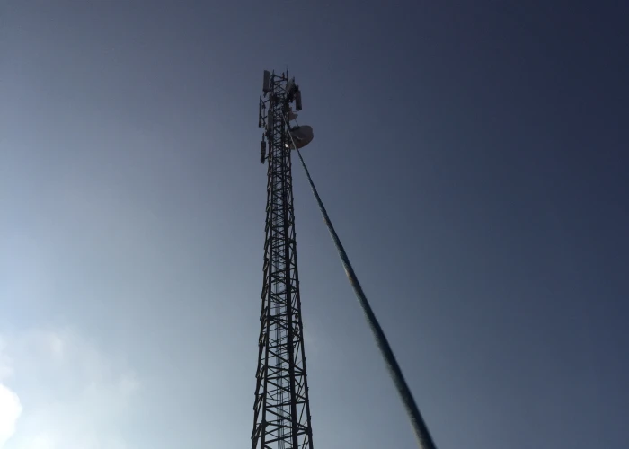 Four legged mast